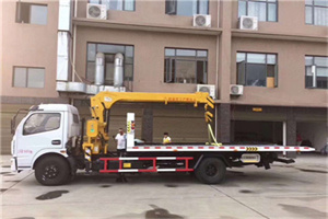 雅江附近汽车轮胎更换